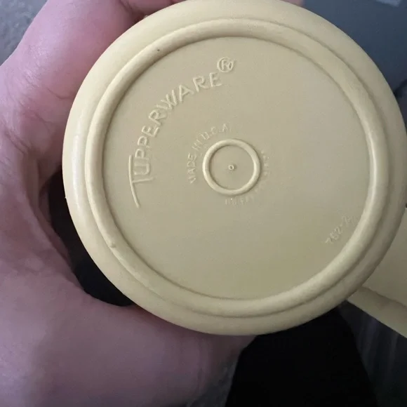 Vintage Tupperware Measuring Cups - Picture 5 of 6